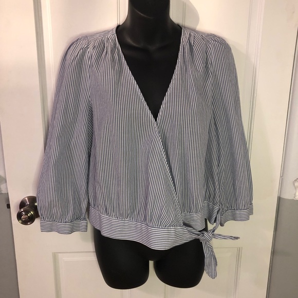 Madewell women’s blue and white blouse size medium. - Picture 3 of 6